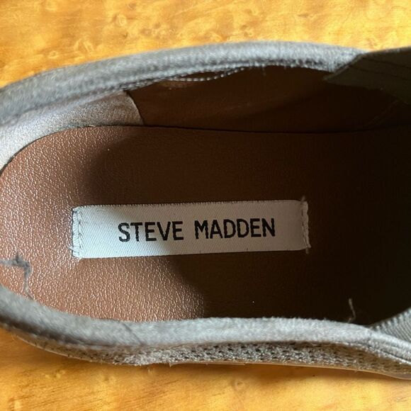 Steve Madden boat shoes, olive green, great condition size 6M - Picture 4 of 7